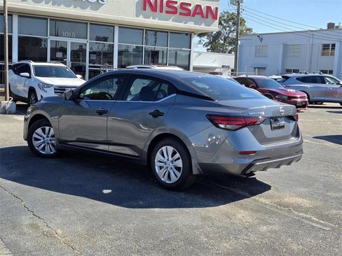 Used 2025 Nissan Sentra S image 5