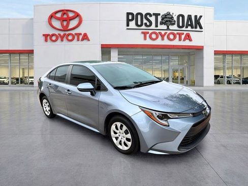 Used 2026 Toyota Corolla LE FWD image 1