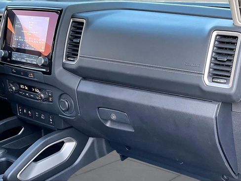 Used 2024 Nissan Frontier SL w/ Technology Package RWD image 16