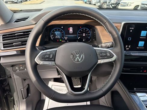 New 2026 Volkswagen Atlas SE FWD image 28