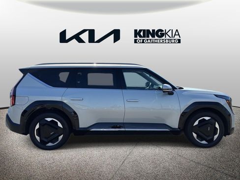 Certified 2024 Kia EV9 Land AWD/4WD image 2