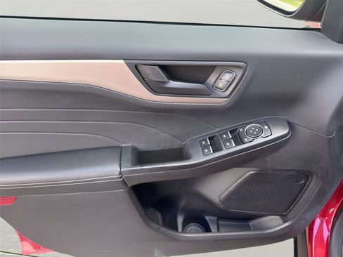 Used 2022 Ford Escape SE w/ Convenience Package FWD image 34