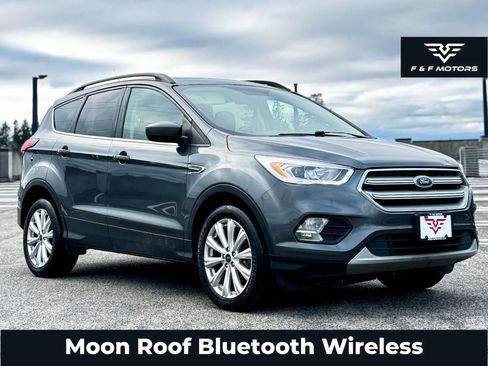 Used 2019 Ford Escape SEL image 1