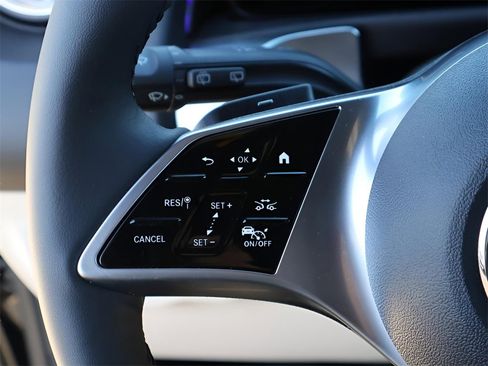 New 2026 Mercedes-Benz GLB 250 4MATIC image 32