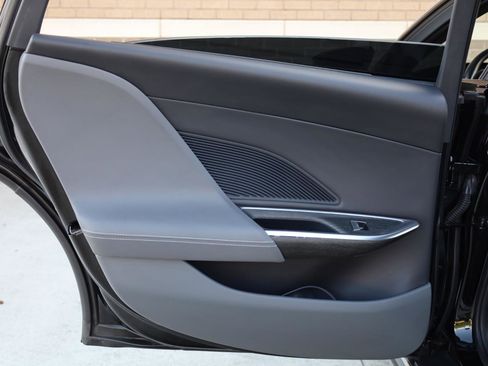 Used 2023 Lucid Air Touring AWD/4WD image 17