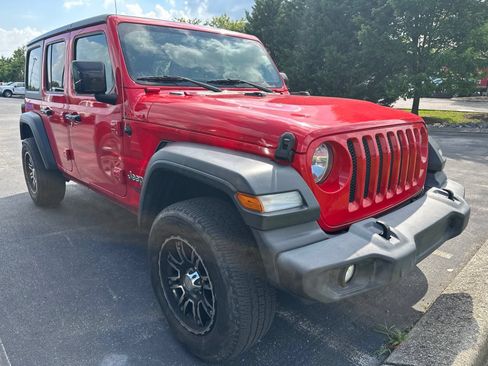 Used 2019 Jeep Wrangler Unlimited Sport S AWD/4WD image 2
