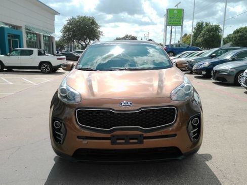 Used 2018 Kia Sportage EX w/ EX Technology Package FWD image 2