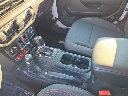 Used 2026 Jeep Wrangler Sport AWD/4WD image 29