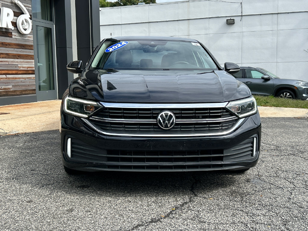 Used 2024 Volkswagen Jetta SEL FWD image 6
