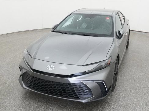 New 2026 Toyota Camry SE FWD image 3