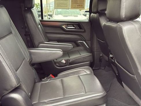 Certified 2025 GMC Yukon XL Denali image 35