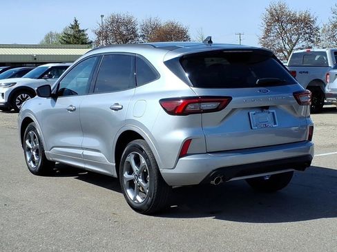 Used 2023 Ford Escape ST-Line Select AWD/4WD image 3