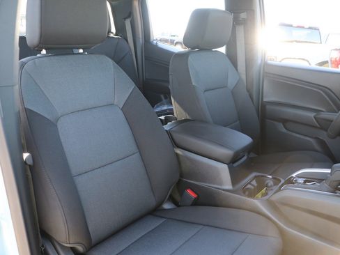 New 2026 Chevrolet Colorado W/T image 33