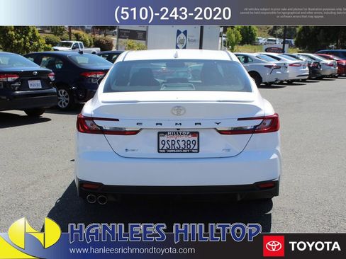 Used 2025 Toyota Camry SE w/ Convenience Package FWD image 8