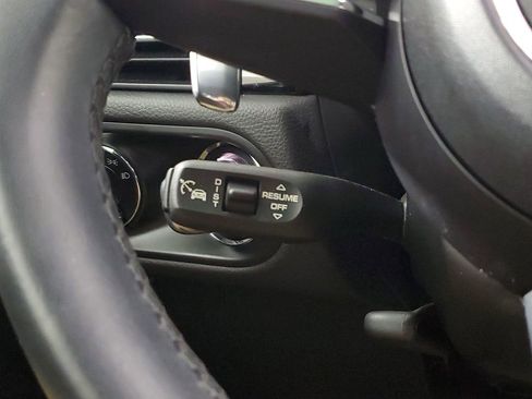 Used 2023 Porsche Macan image 17