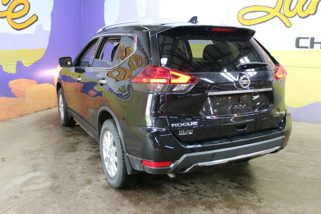 Used 2017 Nissan Rogue SV AWD/4WD image 6