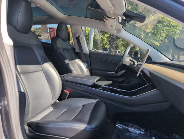 Used 2018 Tesla Model 3 Long Range RWD image 28