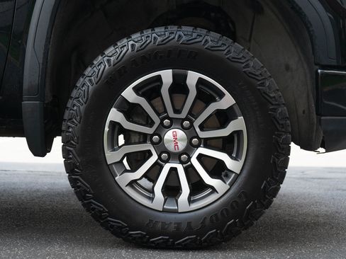 Used 2023 GMC Sierra 1500 AT4 AWD/4WD image 10