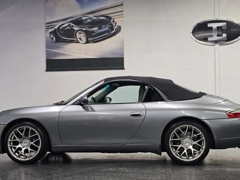 Used 2001 Porsche 911 Cabriolet image 19