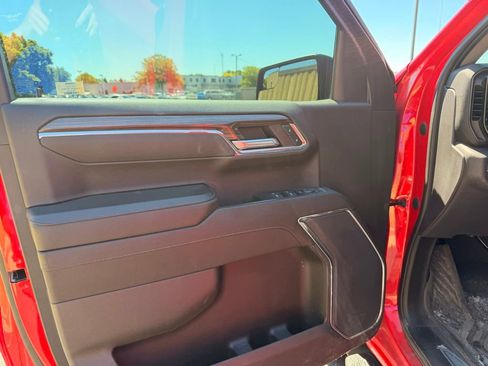 Used 2023 Chevrolet Silverado 1500 LT Trail Boss w/ Protection Package AWD/4WD image 11