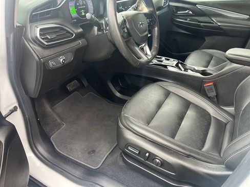 Used 2023 Chevrolet Bolt LT image 20