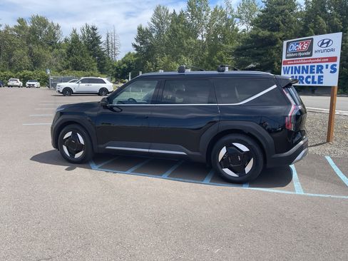 Used 2024 Kia EV9 Wind AWD/4WD image 3