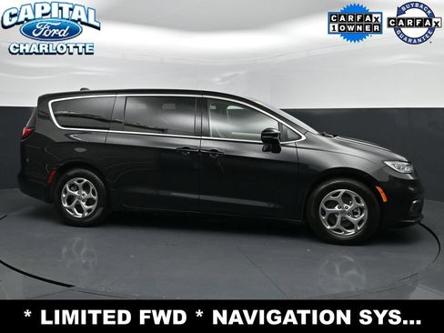 Used 2024 Chrysler Pacifica Limited FWD image 28