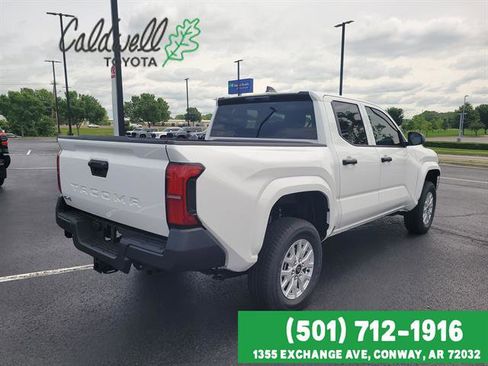Used 2025 Toyota Tacoma SR AWD/4WD image 5