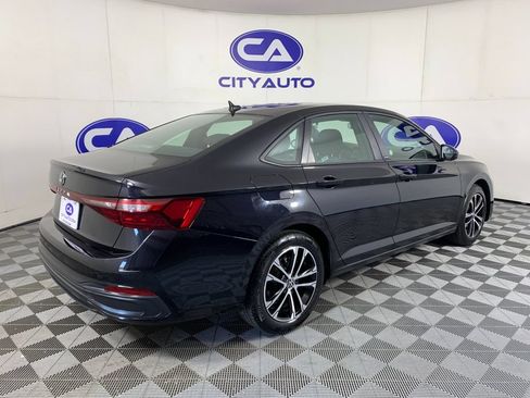 Used 2025 Volkswagen Jetta Sport FWD image 3