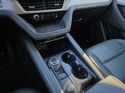 Used 2025 Ford Explorer Active w/ Active Comfort Package RWD image 25