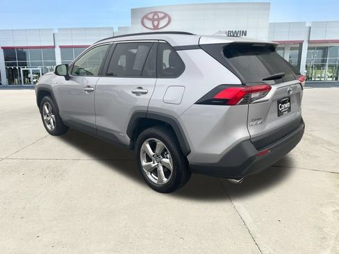 Used 2021 Toyota RAV4 XLE Premium AWD/4WD image 3