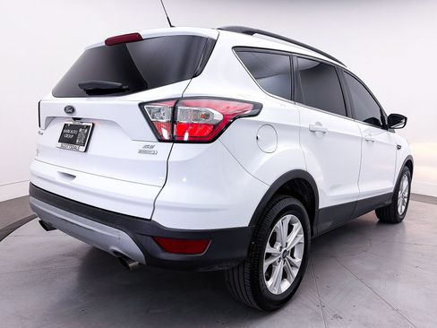 Used 2018 Ford Escape SE w/ SE Sync 3 Package FWD image 10