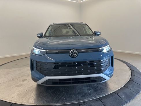 New 2026 Volkswagen Tiguan SE AWD/4WD image 3