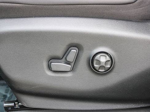 New 2027 Chrysler Pacifica Select FWD image 22