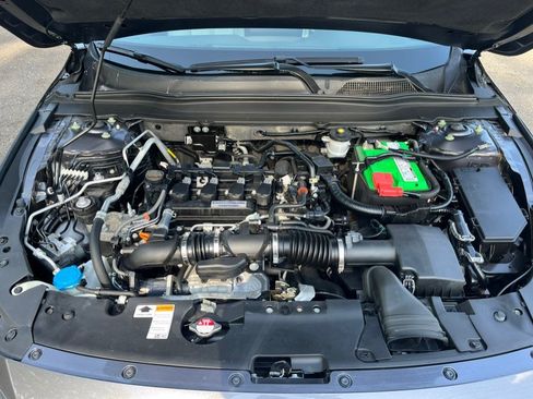 Used 2018 Honda Accord EX image 2