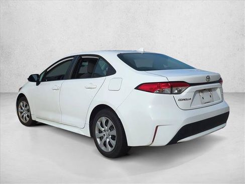Used 2022 Toyota Corolla LE FWD image 7