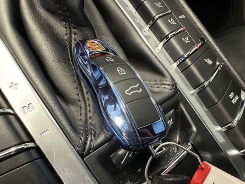 Used 2018 Porsche Macan GTS AWD/4WD image 47