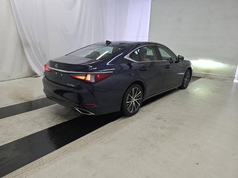 Used 2024 Lexus ES 350 w/ Premium Package image 4