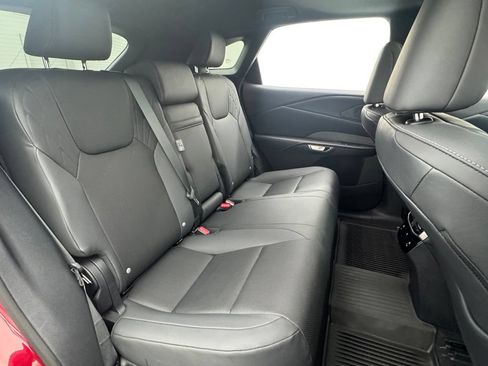 Used 2023 Lexus RX 350 Premium w/ Accessory Package AWD/4WD image 32