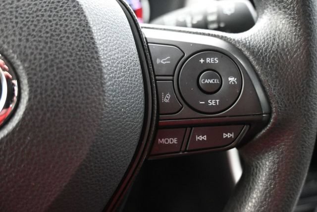 Used 2025 Toyota RAV4 XLE w/ Convenience Package FWD image 15