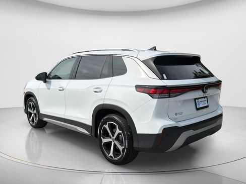New 2026 Volkswagen Tiguan SE FWD image 7