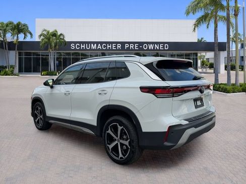 Certified 2025 Volkswagen Tiguan SE AWD/4WD image 5