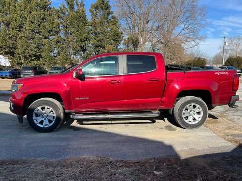 Used 2020 Chevrolet Colorado LT w/ Safety Package image 2