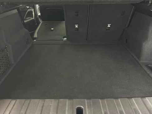 Certified 2025 BMW X2 xDrive28i w/ Technology Package image 31