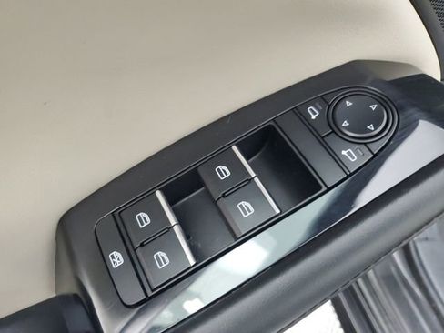 Used 2023 MAZDA MAZDA3 s image 19