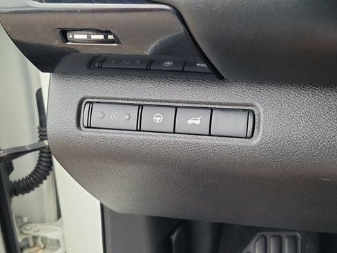 Certified 2023 Nissan Pathfinder SV w/ SV Premium Package AWD/4WD image 23