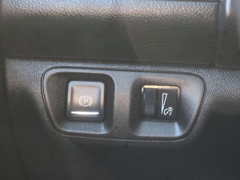 Used 2021 GMC Acadia SLE FWD image 21