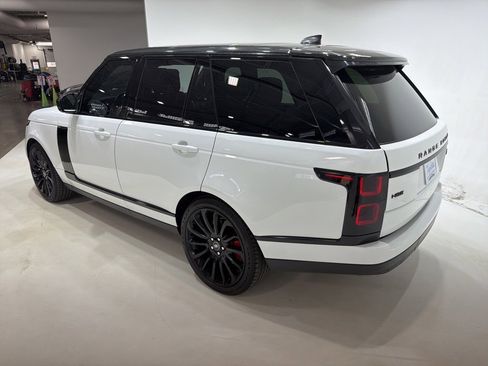 Used 2019 Land Rover Range Rover image 2