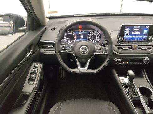 Used 2022 Nissan Altima 2.5 SV FWD image 22