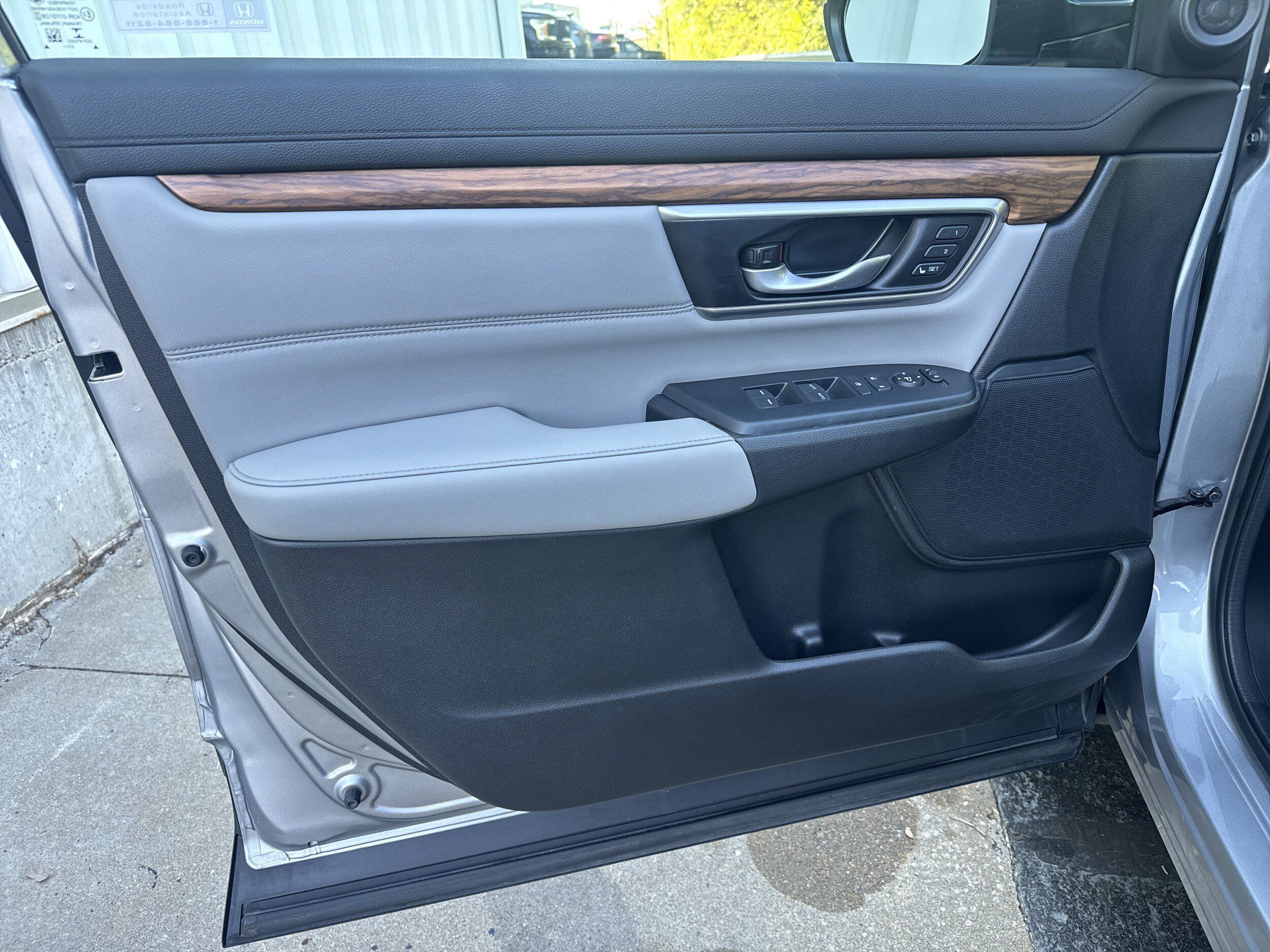 Used 2022 Honda CR-V EX-L image 8